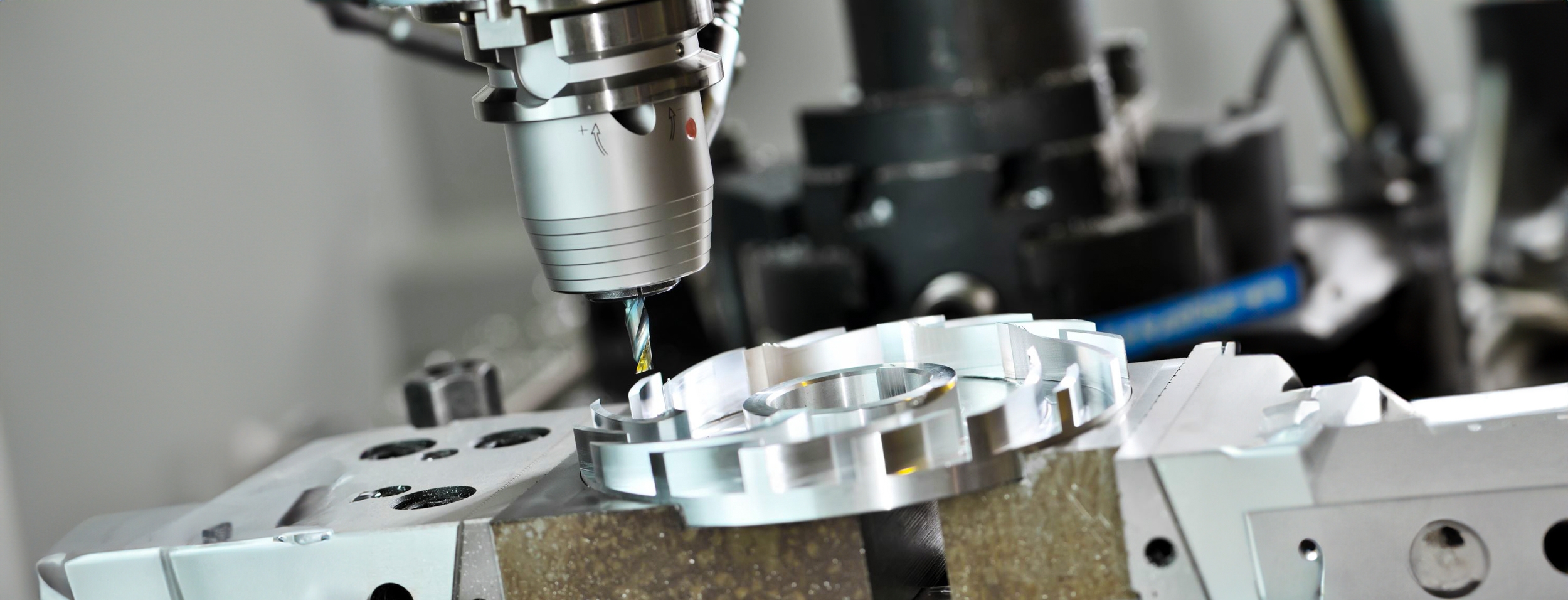  CNC Makinaları,
 Dişli Makinaları,
 Plastik Makinaları, Erezyon Makinaları, Forkliftler, Freze Makinaları, Hava Kompresörleri, Jenaratörler, Kaynak Makinaları, Matkap Makinaları, Palanya Makinalar, Saç İşleme, Taşlama Makinaları, Testere Makinaları, Üniversal Torna, Pres Makinaları, Borwerk Makinaları, Aksesuarlar